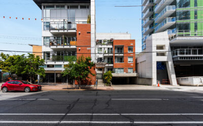 206 – 932 Johnson St
